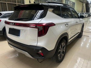 YD AUTO 2023 Kia Seltos 1.5L CVT Lujo, Auto Usado, Color Blanco Perla, Motor Delantero, Tracción Delantera, 15,383 km, 1.5L en Stock - Product Image 4