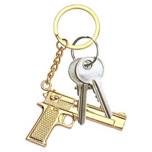 Tùy Chỉnh Mini Kim Loại Màu Đỏ Chết Cứu Chuộc Thư Keychain 3D Súng Mô Hình Móc Chìa Khóa Chủ Chaveiro Người Đàn Ông Xe Túi Súng Vòng Chìa Khóa Mặt Dây Chuyền - Product Image 6