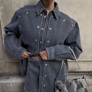 Nueva Llegada: Camisa Vaquera Oversize de Estilo Occidental Casual para Mujer, Chaqueta Vaquera con Botones y Tachuelas de Manga Larga - Product Image 1