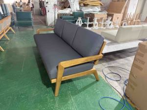 Sofá de Exterior Resistente al Sol y al Agua, Muebles RH para Jardín de Ratán, Sofá Clásico de Madera para Exteriores - Product Image 2