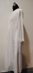 Robe d'été en lin blanc à col en V avec boutons jaunes, anti-plis, coupe ample, manches longues, longueur genou, style décontracté - Product Image 2