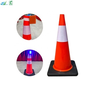 Vente Flash : Cône de Signalisation Flexible en PVC Orange et Noir de 28 Pouces (700 mm) – Produit d'Avertissement Routier Souple - Product Image 4