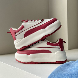 รองเท้าผ้าใบแฟชั่นผู้หญิงดีไซน์เนอร์ขายส่ง รองเท้าส้นหนา สวยงาม ใส่สบาย - Product Image 2