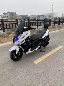 Scooter a Carburante T9 Land Cruiser con Ampio Display LCD, Adatto per Tour in Moto ed Esportabile - Product Image 5