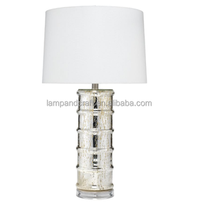 Lámpara de Mesa de Vidrio Verde para Sala de Estar con Pantalla Blanca Decorativa para Sala de Estar - Product Image 5