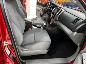 Voiture rouge d'<span class=keywords><strong>occasion</strong></span> modèle 2013, spécifications non chinoises, moteur à essence, transmission automatique, pick-up - Product Image 3