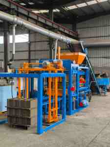 Machine automatique de fabrication de briques en béton Machine à blocs Lugo pour brique <span class=keywords><strong>Monomur</strong></span> Fabrica De Ladrillos - Product Image 3