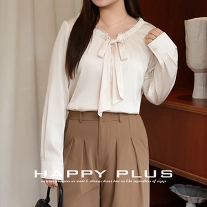 Ensemble de costume pour femme de style français avec chemise en mousseline blanche, pantalon kaki, veste noire N9313, design uni avec empiècements - Product Image 5
