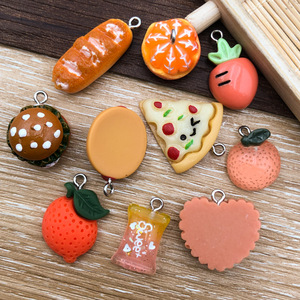 Colgante de resina con diseño de fruta de dibujos animados (naranja y hamburguesa), accesorio de joyería DIY de tamaño mediano para decoraciones creativas - Product Image 3