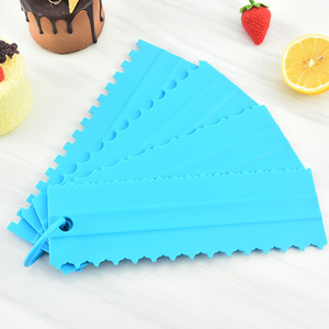 <span class=keywords><strong>Ensemble</strong></span> de 4 spatules à crème en plastique à motifs, nouvelle combinaison de spatules à gâteau pour les outils de pâtisserie DIY - Product Image 1