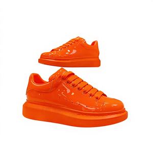 Chaussures de sport rétro de haute qualité, tendance mode 2026, pour hommes et femmes, en cuir verni uni, à lacets - Product Image 1