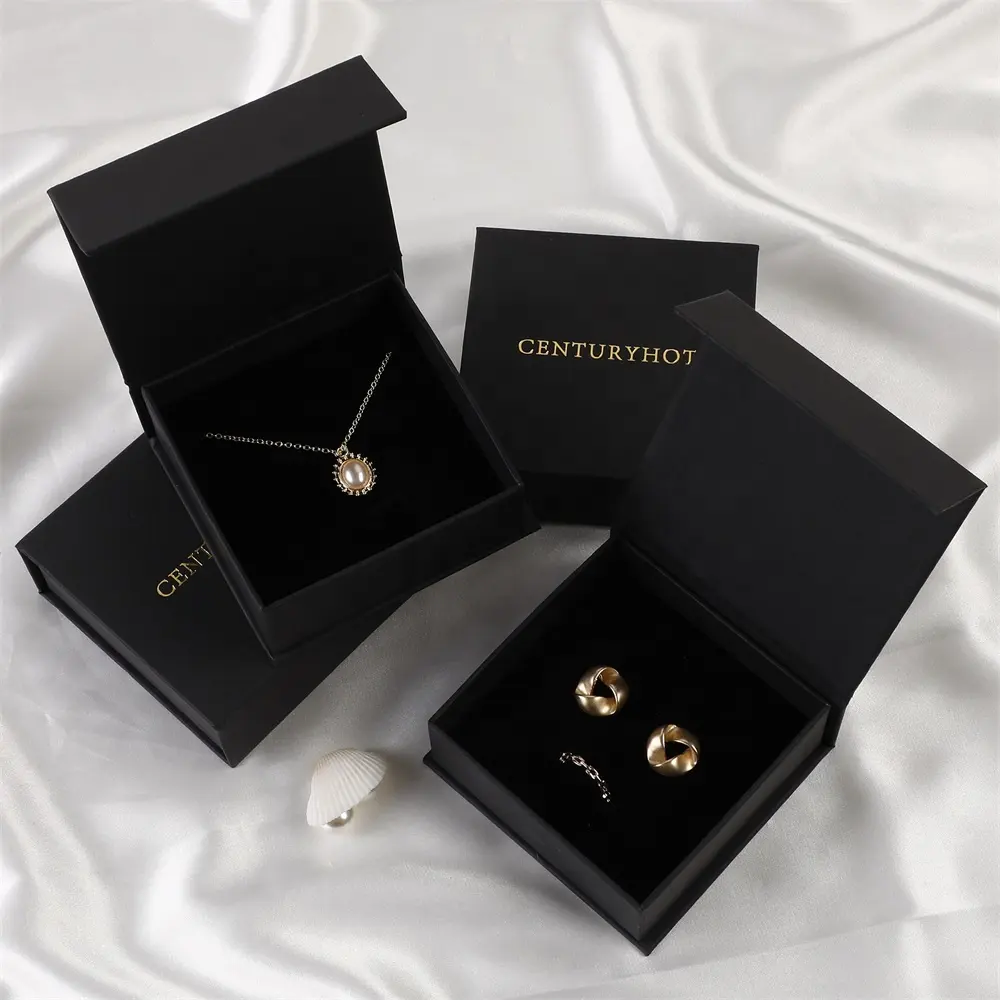 PUPPYSEW 9x9x3.5cm boîte à bijoux noire de luxe à rabat magnétique avec logo boîte à bijoux en carton pour Bracelet, bague et collier