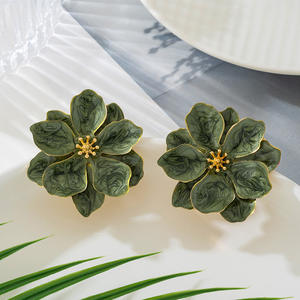 Pendientes de flores de gota de aceite verde fresco pequeños de moda pendientes de pétalos dobles irregulares Retro - Product Image 6