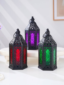 Lanterne hexagonale marocaine <span class=keywords><strong>en</strong></span> métal avec panneaux <span class=keywords><strong>en</strong></span> <span class=keywords><strong>verre</strong></span> teinté, lanterne suspendue <span class=keywords><strong>en</strong></span> fer pour bougies, idéale pour le Ramadan, les mariages et la décoration de table à la maison - Product Image 3
