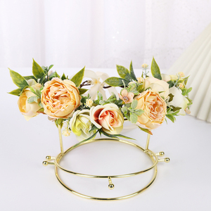 Nouvelle bague <span class=keywords><strong>de</strong></span> cheveux florale personnalisée FC1534 Hera, tissu en soie, rose rouge, noël, belles couronnes <span class=keywords><strong>de</strong></span> <span class=keywords><strong>fleurs</strong></span> - Product Image 2