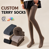 Chaussettes en tissu éponge personnalisées, épaisses et chaudes, chaussettes hautes pour femmes, chaussettes en tricot doux pour l'hiver, fabricant OEM