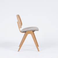 Chaise de salle à manger en bois massif courbé avec coussin en tissu, design simple pour restaurant et usage commercial