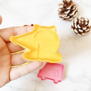 Bán Sỉ Dụng Cụ Ép Bánh Quy Tự Làm Bằng Nhựa Hoạt Hình Cho Trẻ Em Trẻ Em 4 Chiếc Dụng Cụ Cắt Bánh Quy Xe Lửa - Product Image 4