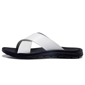 Pantuflas para Hombre al por Mayor de Fábrica, Nuevas Sandalias de Playa de Moda, Talla Grande, Chanclas Casuales Ligeras y Suaves para el Invierno - Product Image 6
