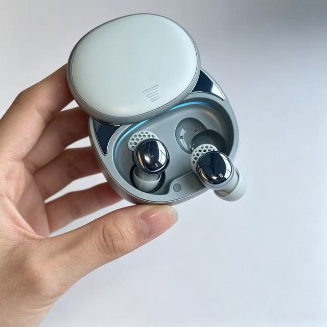 2026 Most Comfortable Best-Selling Wireless Earbuds Digital Display Waterproof In-Ear Design for 5.4 High-Fidelity Sound
