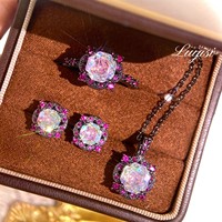 Ensemble de bijoux fantaisie pour femme : Collier pendentif bleu marine à huit points taillés en forme de rose, boucles d'oreilles rondes en cuivre plaqué or noir et bague ouverte - Vente en gros