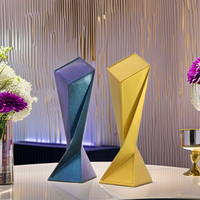 Trophée des champions en cristal de marbre doré du fabricant 2025 avec base noire grand trophée de la coupe du sport pour la compétition sportive