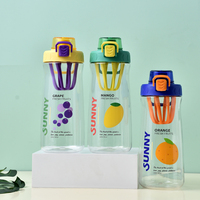 Bouteille d'eau de sport portable sans BPA avec passoire pour le camping