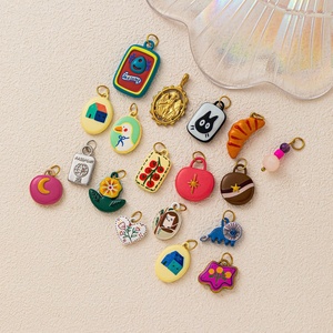 Flora & Fauna |   Pendentifs en acier inoxydable plaqué PVD 18 carats, style italien, émail peint à la main |   Imperméable et résistant au ternissement - Product Image 5