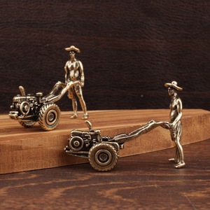 Modèle miniature de tracteur en laiton, artisanat créatif, ornement de style chinois pour la décoration de la maison et du salon - Product Image 1