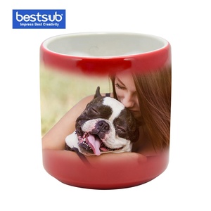 Personalizado foto de sublimación de cerámica de San Valentín rojo Color de calor sensible taza en forma de corazón manejado - Product Image 1
