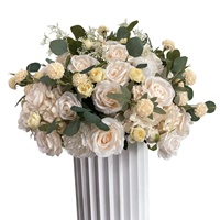Tissu en gros pour boules de fleurs de mariage de style européen, rose, pour une utilisation décorative sur les tables d'hôtel et dans les scènes de mariage