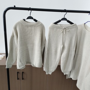 Vêtements personnalisés assortis pour maman et moi, vêtements unisexes tricotés en 100% coton moucheté et uni pour l'automne et l'hiver - Product Image 6