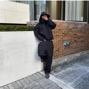 Pullover Personalizzato da <span class=keywords><strong>Uomo</strong></span> di Alta Qualità, <span class=keywords><strong>Felpa</strong></span> Corta con Cappuccio Oversize in Cotone Pesante da 500gsm e <span class=keywords><strong>Pantaloni</strong></span> Grezzi - Product Image 4