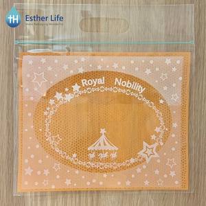 Fabricant de sacs cadeaux en plastique PP recyclables en gros avec logo et poignée personnalisés - Product Image 2