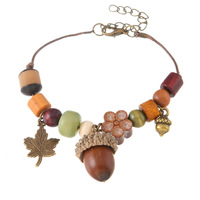 Bracelet ethnique artistique pour femme, style Mori rétro, tressé à la main, avec breloques en alliage en forme de plantes et breloques en forme de fruits naturels et d'acorns