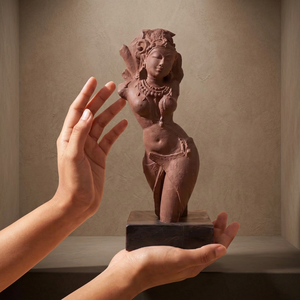 Sculpture Salabhanjika inspirée de l'art des consoles de temple indien du Xe siècle, figurine traditionnelle, réplique de musée, décoration - Product Image 2