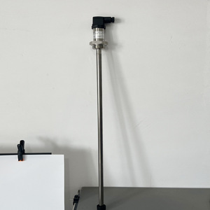 Capteur de niveau de liquide WIKA RLT-1000 4-20mA à interrupteur à lame pour huile, eau, diesel IP65 - Product Image 1