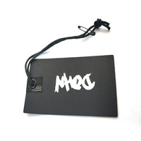 Étiquette volante en papier de luxe 400gsm pour vêtements Design de logo personnalisé Étiquette pivotante pour perruques Jeans Vêtements
