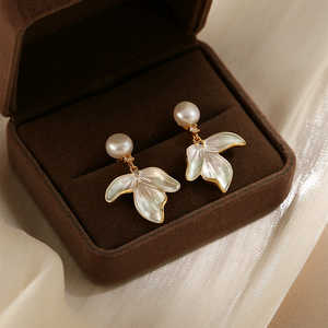 Pendientes de Perlas Naturales WENCHI 1612, Plata S925, Diseño Elegante y Sofisticado - Product Image 4