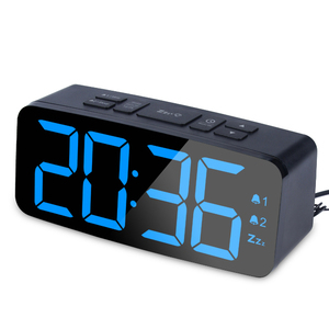 Orologio Digitale LED Radiocomandato con Grande Display Blu, Radio FM <span class=keywords><strong>Portatile</strong></span>, Sei Livelli di Controllo Luminosità, Sveglia 155*42*52mm - Product Image 2
