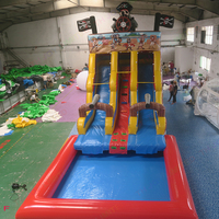 Château gonflable pour enfants avec toboggan, structure de jeu extérieure pour les événements dans la cour