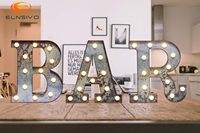 Kotak Lampu LED Vertikal 3D Kustomisasi Huruf Digital Neon Sign Dekorasi Latar Belakang Acara Sekolah Pesta Pernikahan