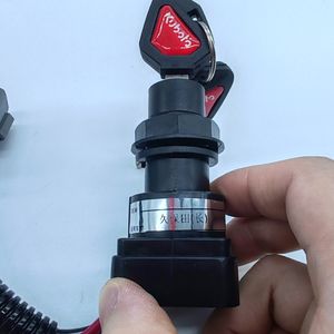 Interrupteur d'allumage d'excavatrice pour <span class=keywords><strong>Kubota</strong></span> U15 20 30 35 Kx155 161 interrupteur à clé de démarrage serrure de porte électrique - Product Image 5