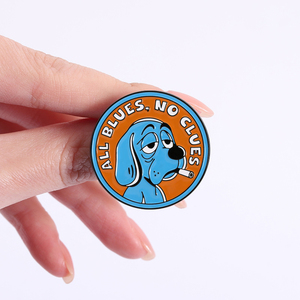Pin de Esmalte ALL BLUES NO <span class=keywords><strong>CLUES</strong></span>, Broche de Perro Azul Triste Fumando, Insignia para Mochila, Joyería al por Mayor - Product Image 4