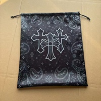 Sac à poussière personnalisé à cordon en satin noir imprimé double face motif croix paisley pour le rangement des chapeaux