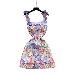 Robe courte à nouer à la taille à motifs floraux, style doux, robe de soirée d'été - Product Image 1