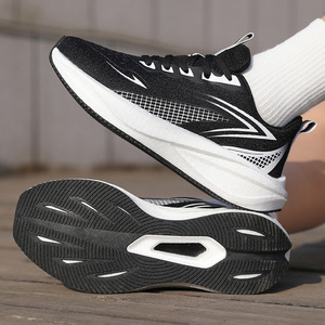 Nouvelles chaussures de course pour hommes, légères, respirantes, en mesh, pour le printemps et l'été, en stock - Product Image 4