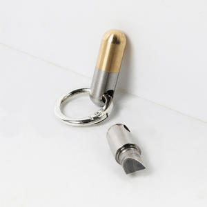 Mini Herramienta Multiusos en Forma de Llavero, Cuchillo y Cortador de Pastillas, Abridor de Latas y Paquetes - Product Image 1