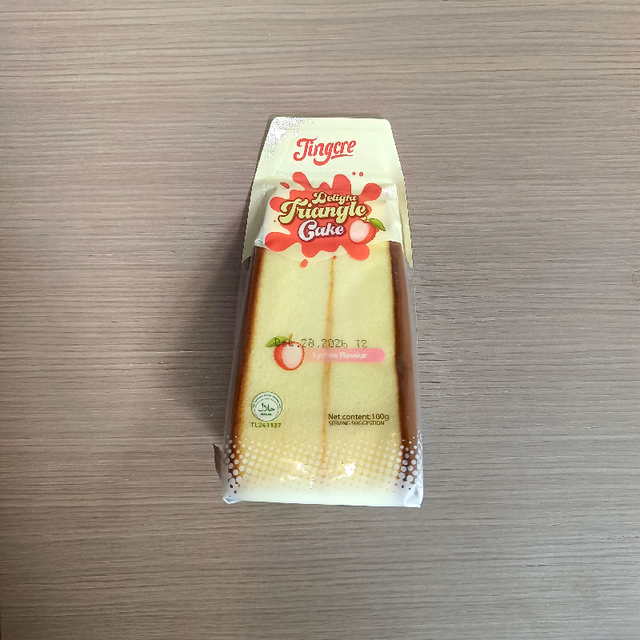 Wholesale Triangular Cake Soft & Fluffy Wheat Sweet Low-Fat 6 Flavors Mix Long Shelf Life