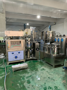Homogénéisateur émulsifiant sous vide à levage hydraulique 100L pour crème cosmétique, lotion, gel, cuve de mélange homogénéisatrice à cisaillement élevé - Product Image 2